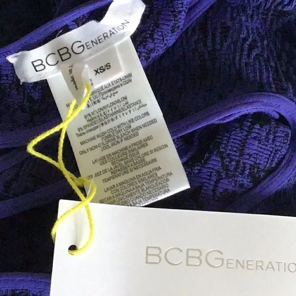 BCBGeneration Key Hole Cold Shoulder Bodycon Dress - Picture 5 of 6
